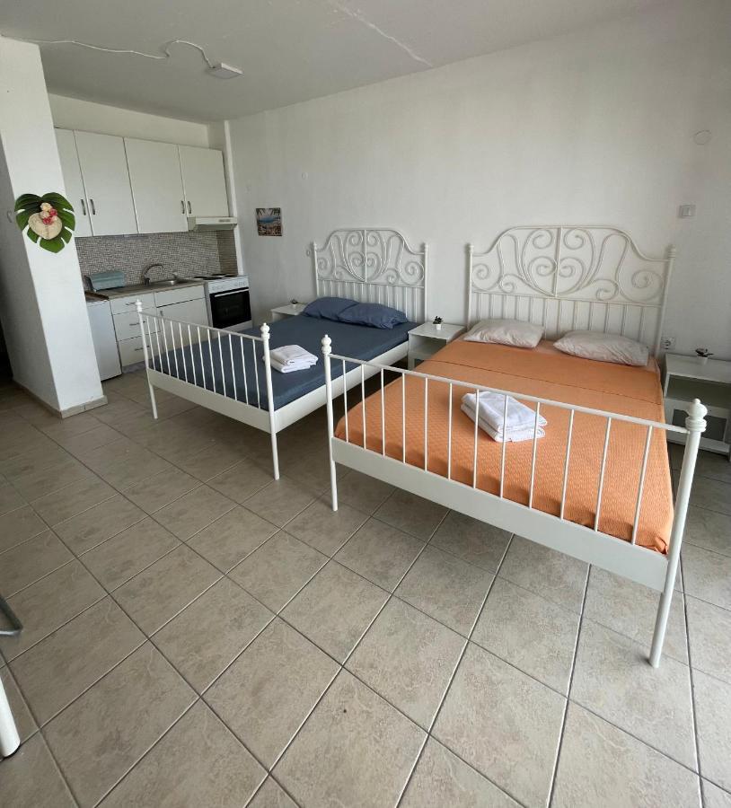 Breeze Apartments Peraía エクステリア 写真