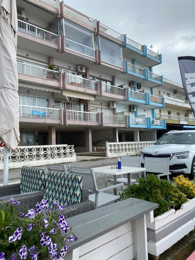Breeze Apartments Peraía エクステリア 写真
